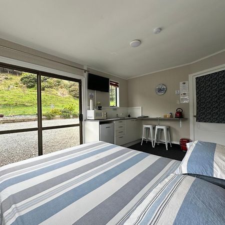 Kiwi Cabins Tapu Buitenkant foto